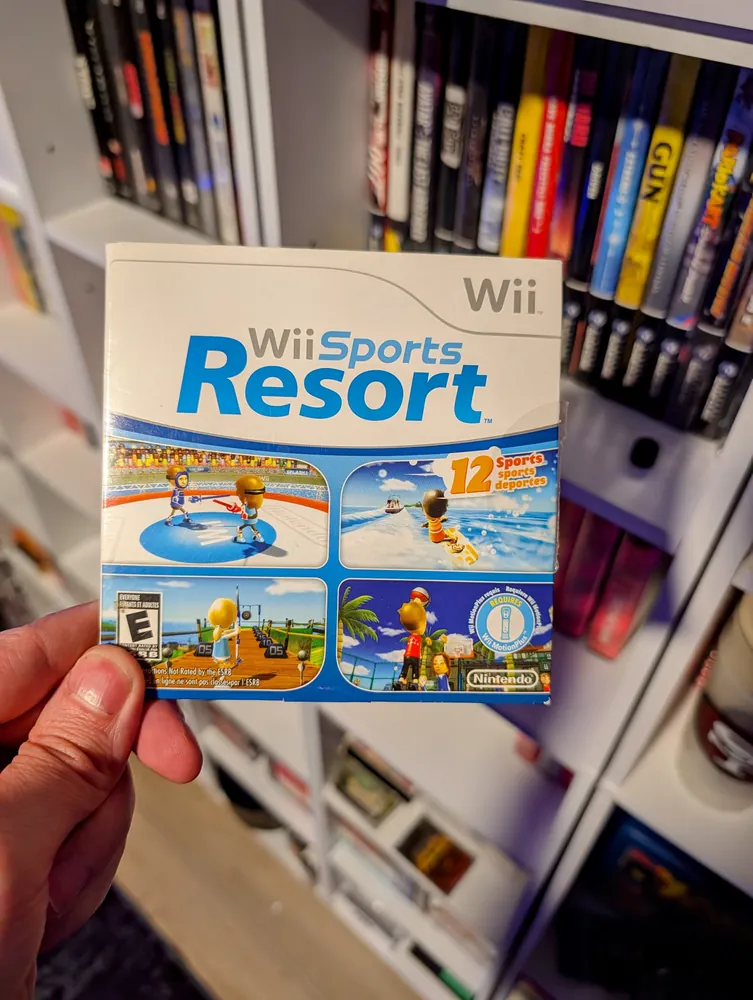 Wii Sports Resort [Cardboard Sleeve], Wii